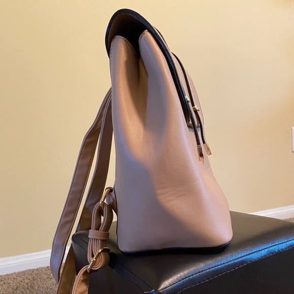 Nude Backpack - Picture 6 of 8